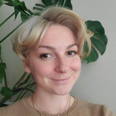 Rikki-Rachelle Hinz, Seattle, WA